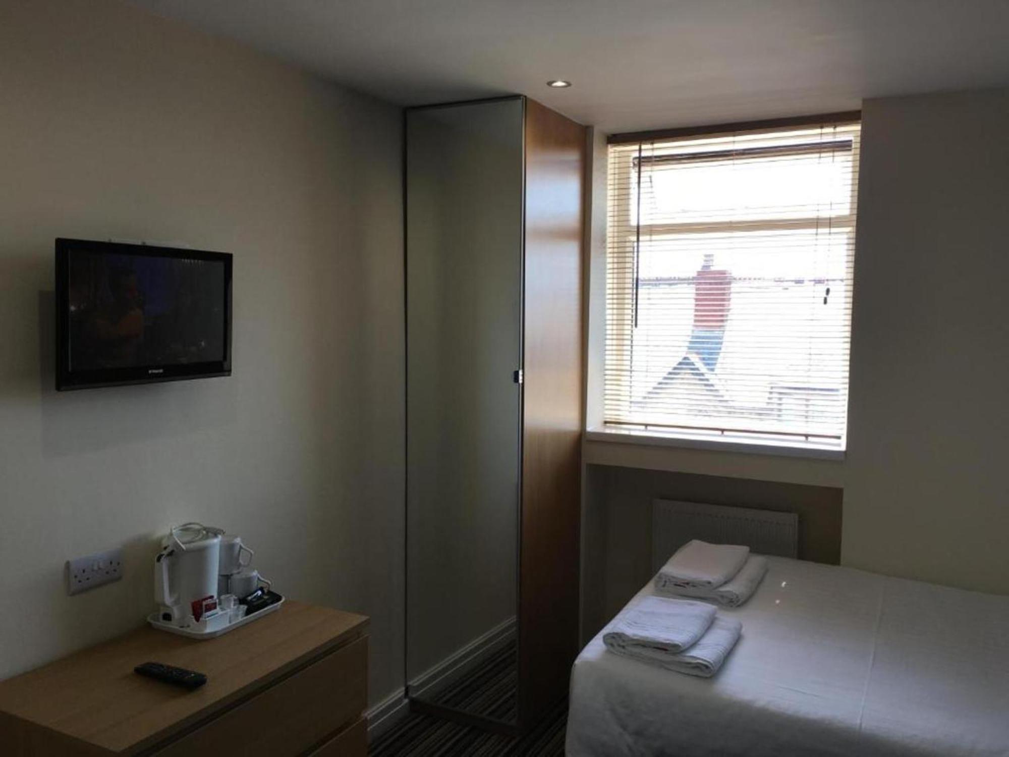 Oyo Wave Crest Hotel Blackpool Extérieur photo