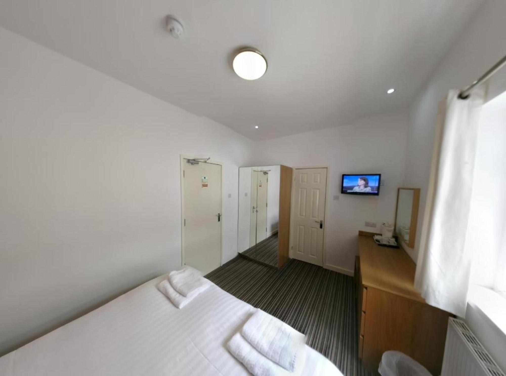 Oyo Wave Crest Hotel Blackpool Extérieur photo