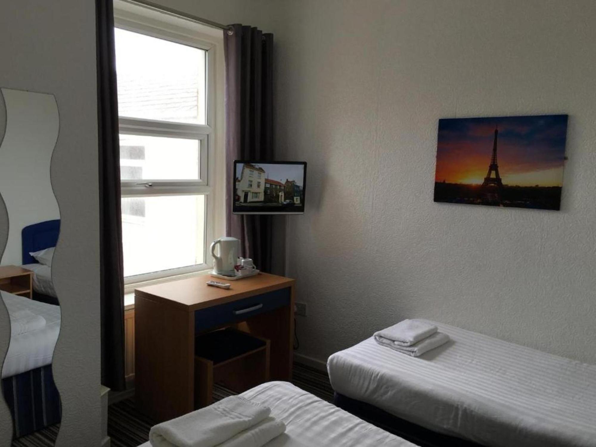 Oyo Wave Crest Hotel Blackpool Extérieur photo