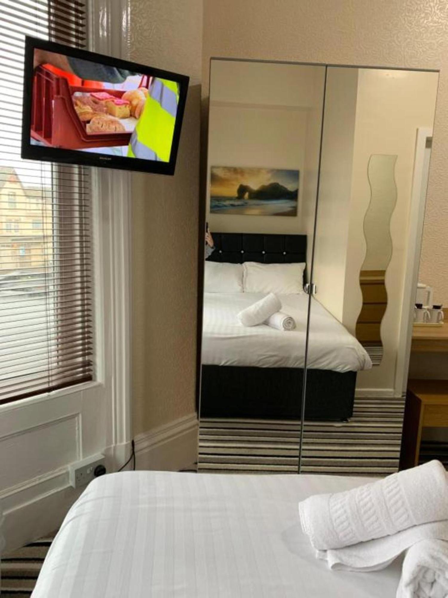 Oyo Wave Crest Hotel Blackpool Extérieur photo